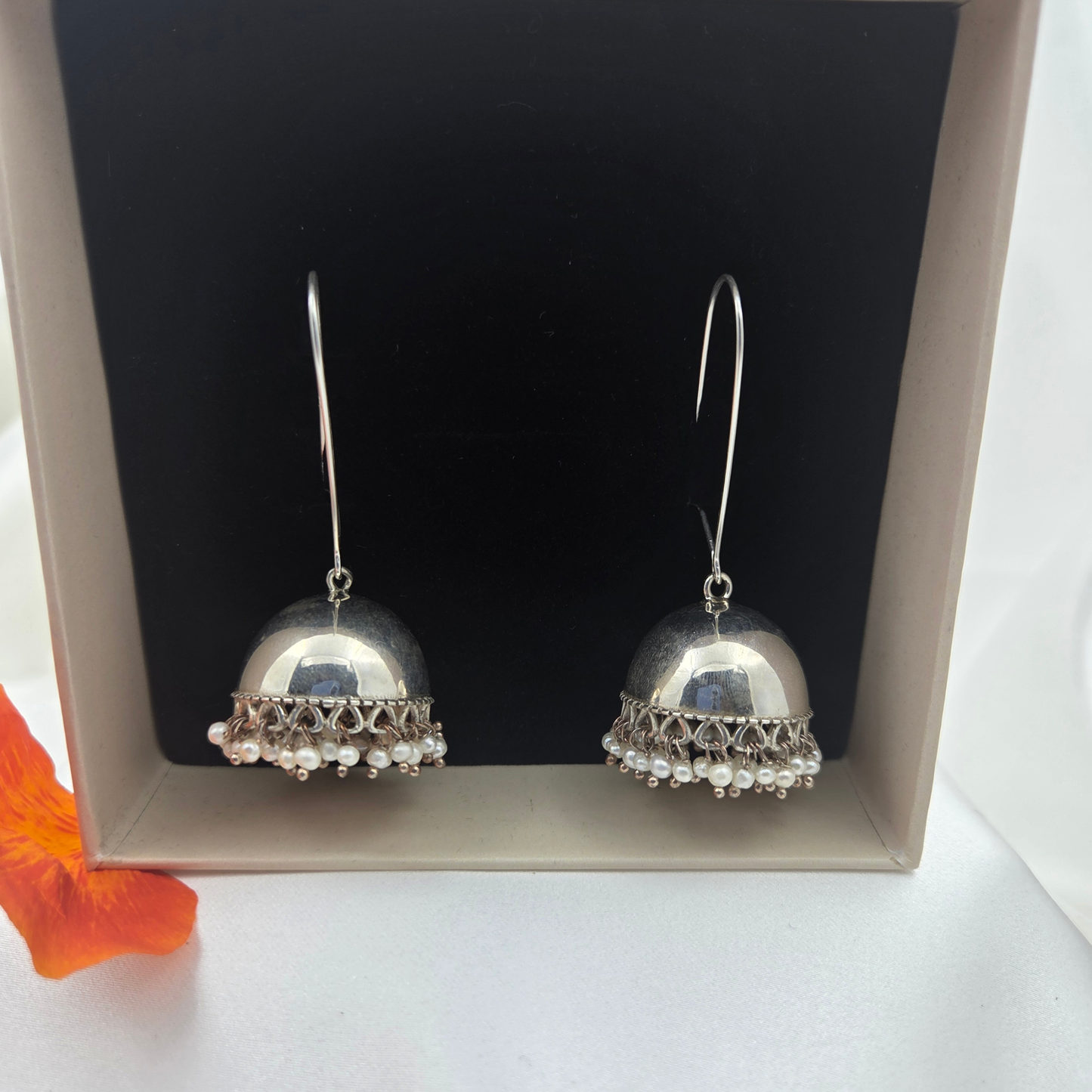 Gauri Jhumka
