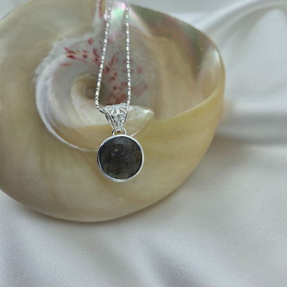 Labradorite and silver Pendent