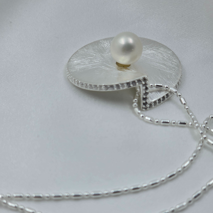 92.5 Silver necklace with a pearl pendant 